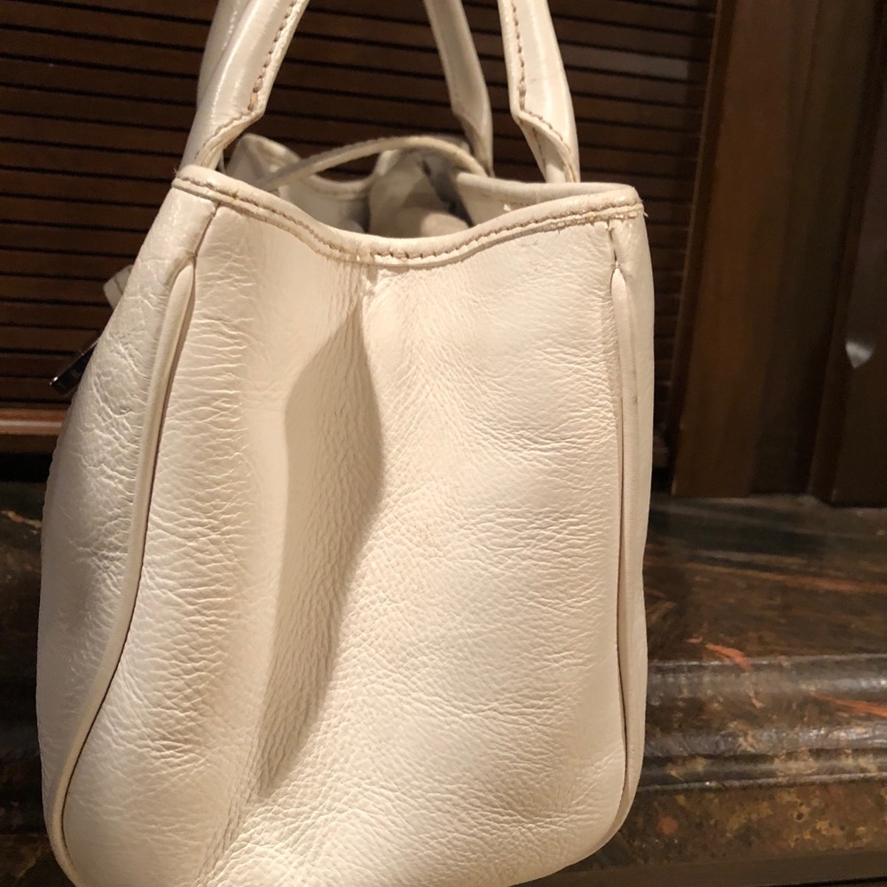 Handbag - Picture 4 of 8